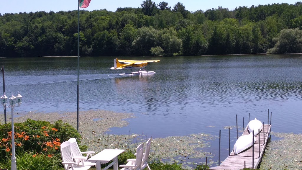 Auberge Emond | 2128 Rue des Riverains, Saint-Augustin-de-Desmaures, QC G3A 1W7, Canada | Phone: (418) 955-6446