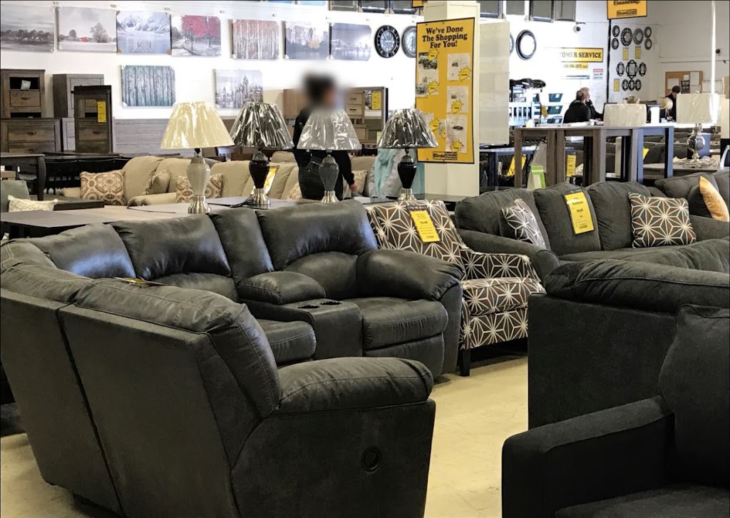 Surplus Furniture and Mattress Warehouse | 333 Ontario St, St. Catharines, ON L2R 5L3, Canada | Phone: (905) 688-3939