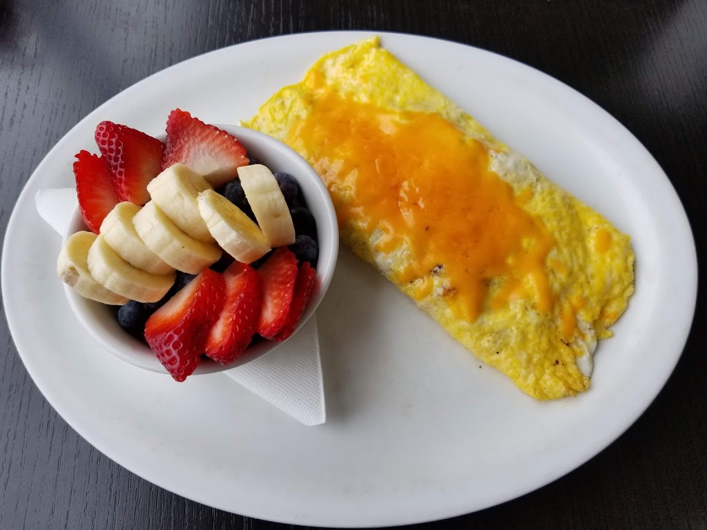 Donnellys | 17915 Leslie St, Newmarket, ON L3Y 3E3, Canada | Phone: (905) 235-5544