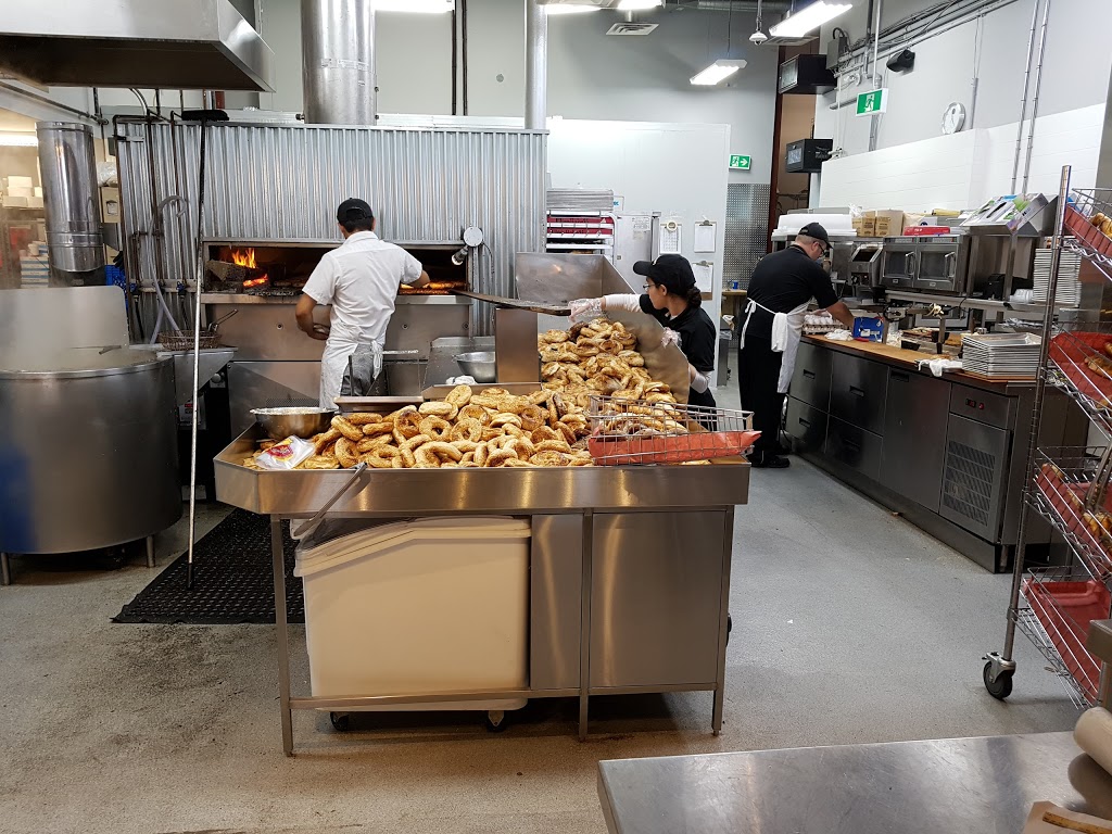 Kettlemans Bagel Co. | 1365 Woodroffe Ave, Nepean, ON K2G 1V7, Canada | Phone: (613) 422-6624