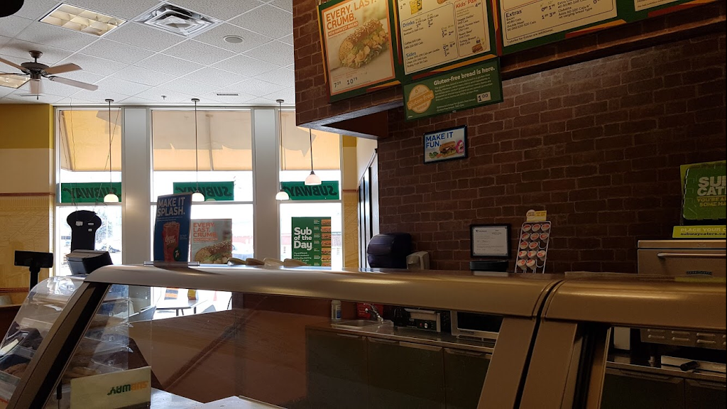 Subway | 10 Disera Dr, Thornhill, ON L4J 0A7, Canada | Phone: (905) 370-1927