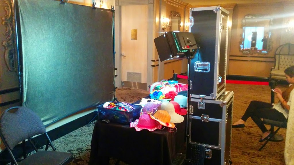 Fotogenix Photo Booth | 72 Steeles Ave W Suite 209, Thornhill, ON L4J 7Y1, Canada | Phone: (647) 558-1846