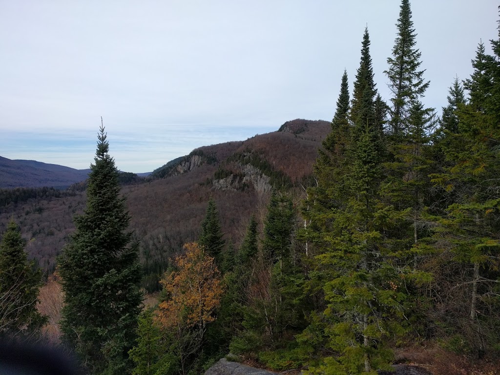 Mont Nixon | 285-237 Chemin du Canton Archambault, Lac-Supérieur, QC J0T 1P0, Canada | Phone: (819) 688-2281
