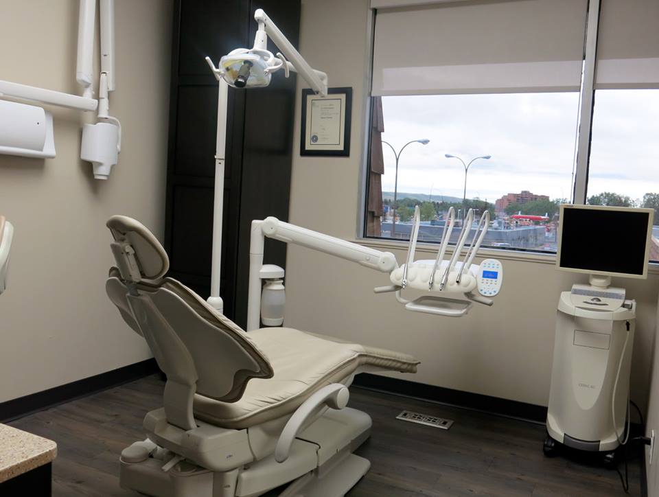Living Wellness Dental Northland | #208-3604 52nd AVENUE NW, CALGARY, AB, T2L 1V9, Canada | Phone: (403) 800-0818