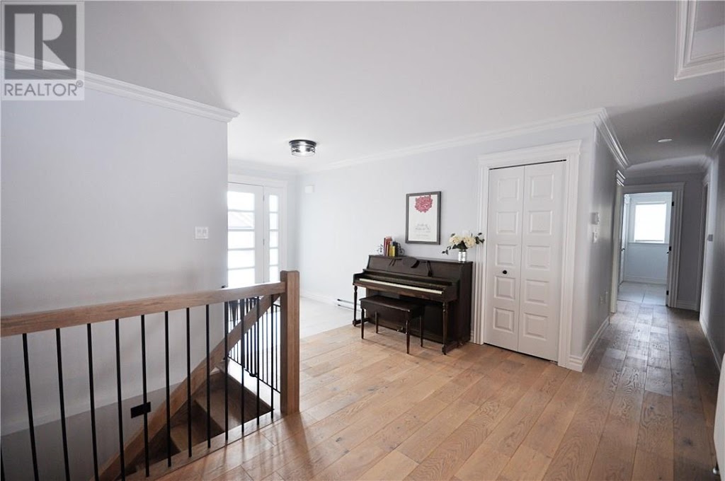 Domus Flooring & Stairs | 631 Ferdinand Blvd, Dieppe, NB E1A 7G1, Canada | Phone: (506) 857-0707