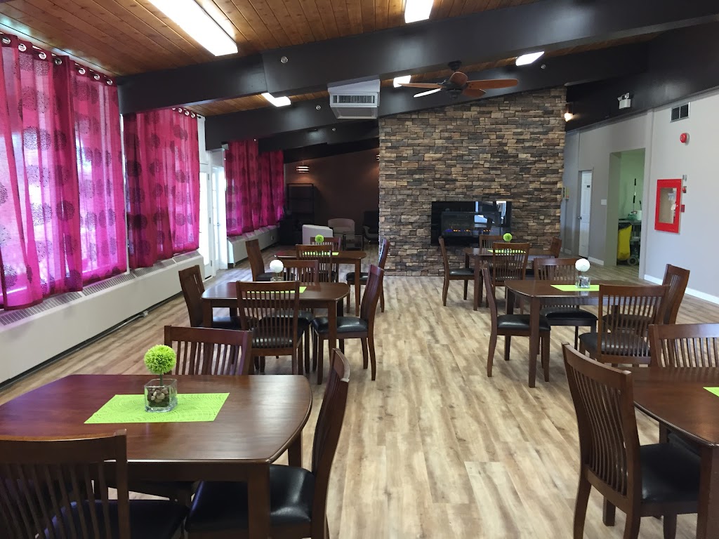 Green Hill Lodge and Suites | 701 13 St W, Prince Albert, SK S6V 3H2, Canada | Phone: (306) 970-9805