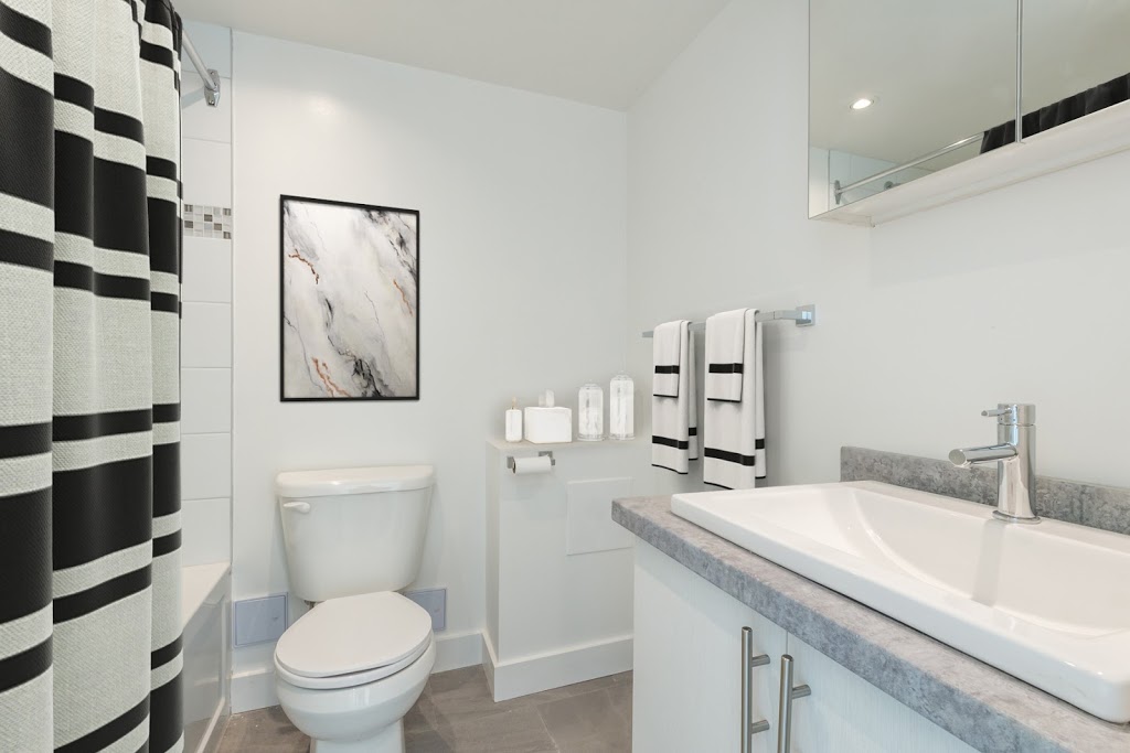 Hi-Rise 1 | 201 Rue Corot, Verdun, QC H3E 1C4, Canada | Phone: (514) 769-8982