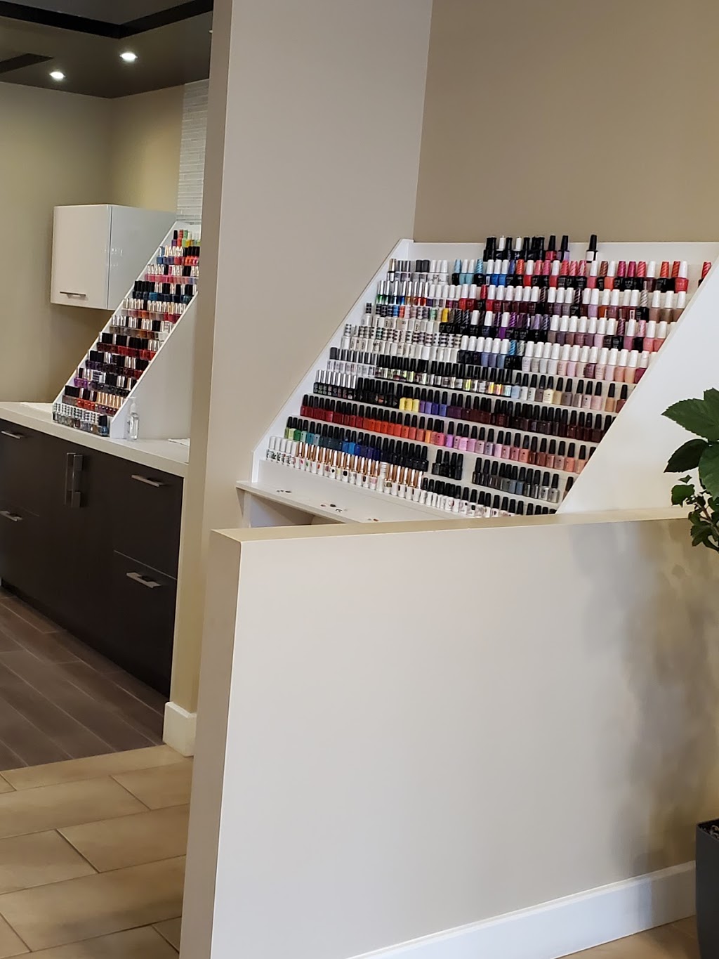 Elegant nails | 50 West St, Goderich, ON N7A 2K3, Canada | Phone: (519) 524-8808