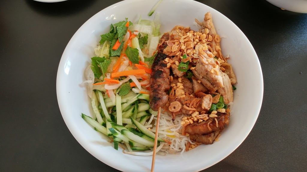 Viet House Restaurant (back of building) | 20 MB-52 #107, Steinbach, MB R5G 2L2, Canada | Phone: (204) 326-2705