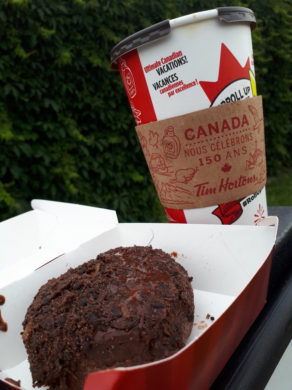 Tim Hortons | 2201 Brant St, Burlington, ON L7P 3N8, Canada | Phone: (905) 336-8844