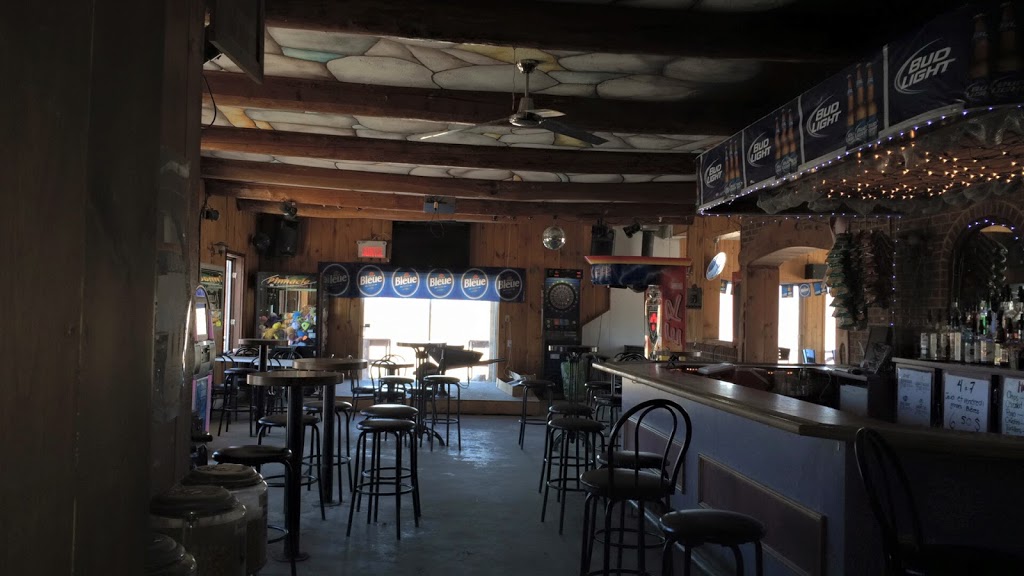 Bar Terrasse Ste-Eulalie | 1080 Avenue des Bouleaux, Sainte-Eulalie, QC G0Z 1E0, Canada | Phone: (819) 225-4126