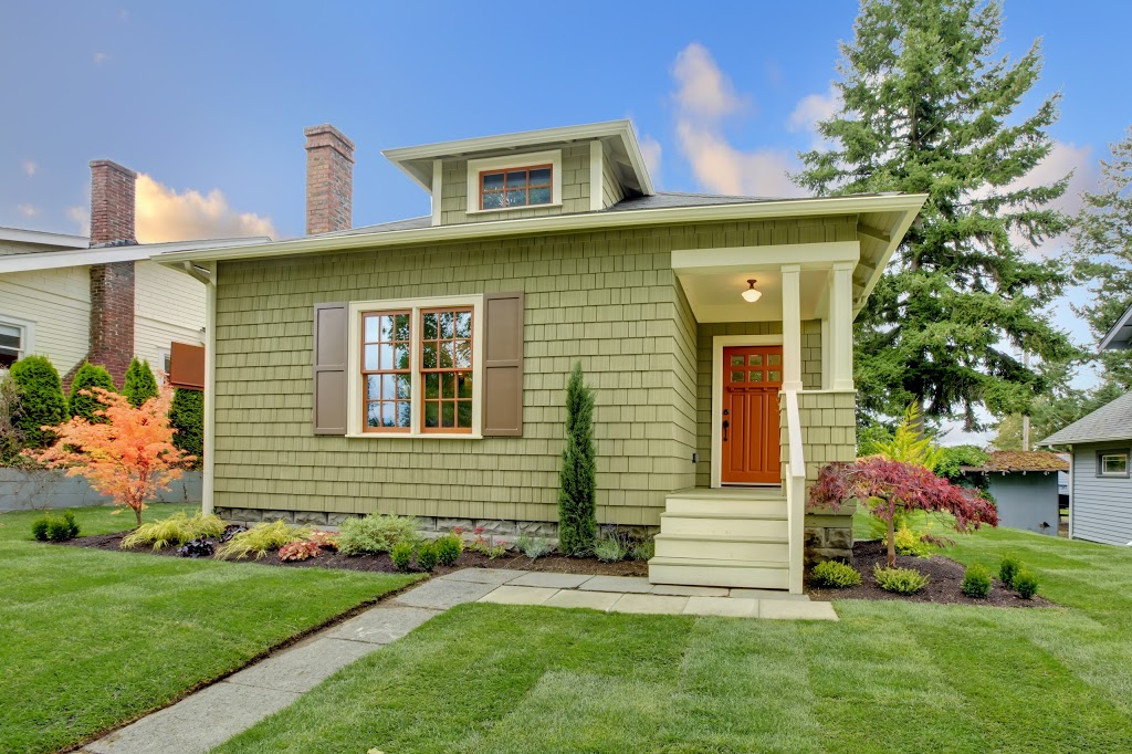 High Roller Painters | 334 5th St W, North Vancouver, BC V7M 1K3, Canada | Phone: (604) 345-3557