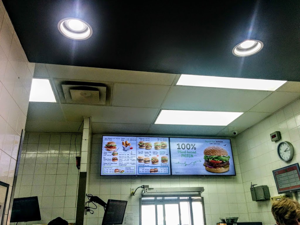 A&W Canada | 650 S Railway Ave, Drumheller, AB T0J 0Y0, Canada | Phone: (403) 823-8108