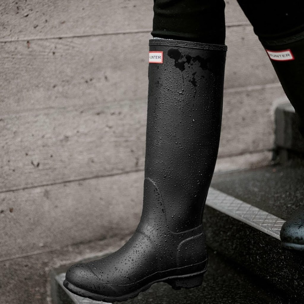 Kozmo Shoes | 3100 Howard Ave, Windsor, ON N8X 3Y8, Canada | Phone: (519) 967-8181
