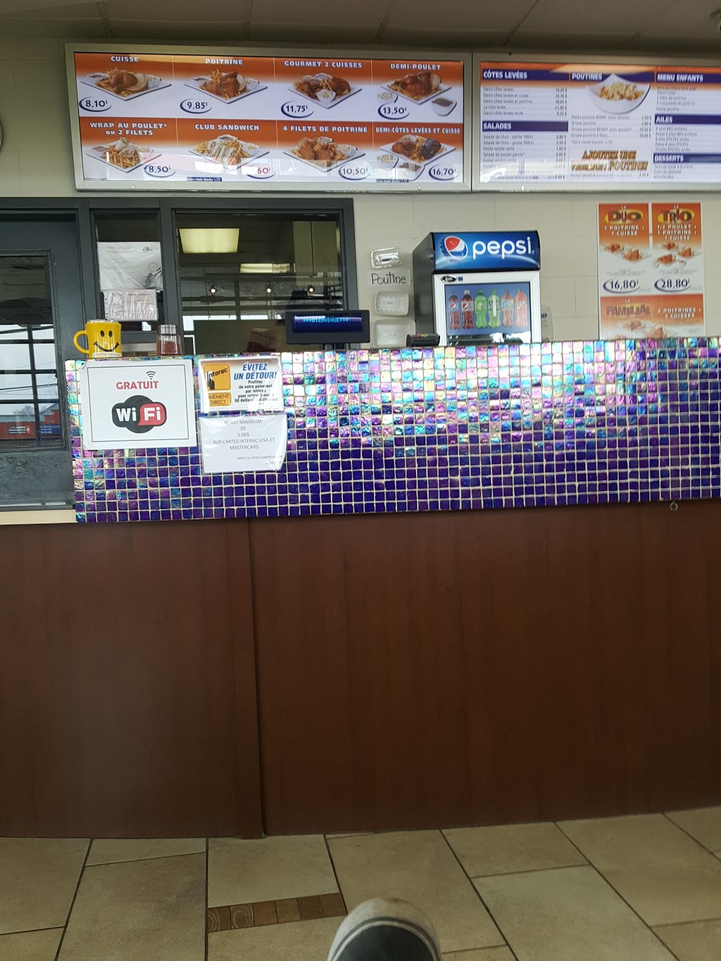 Au Coq | 2370 Chemin Gascon, Terrebonne, QC J6X 3A5, Canada | Phone: (450) 964-4419