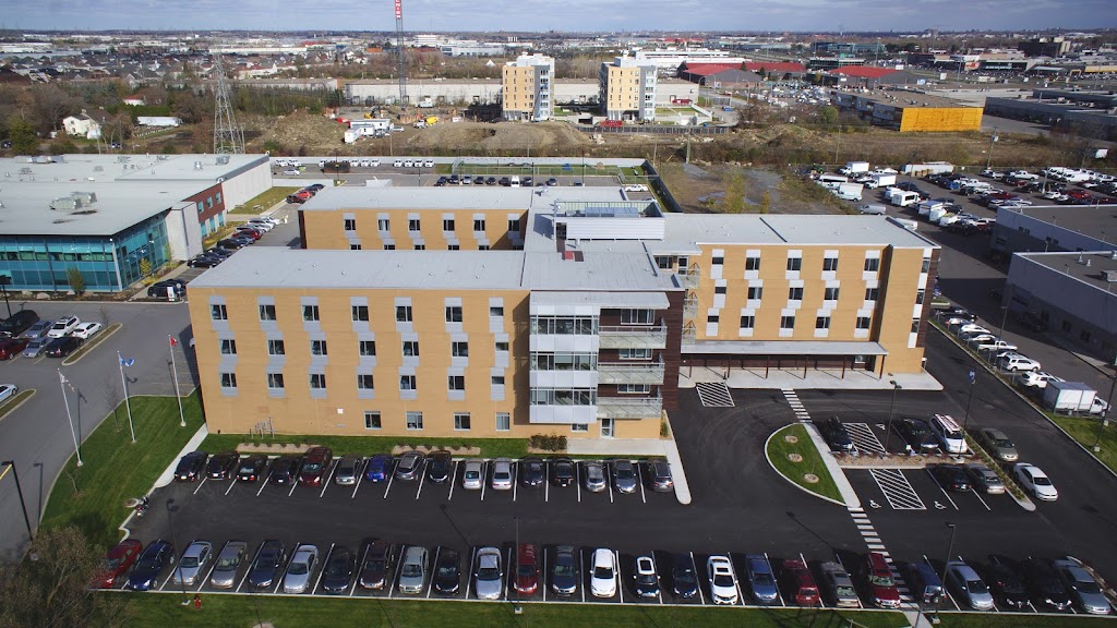 Groupe Santé Nadon | 2999 Boul Notre-Dame, Laval, QC H7V 4C4, Canada | Phone: (450) 988-1350
