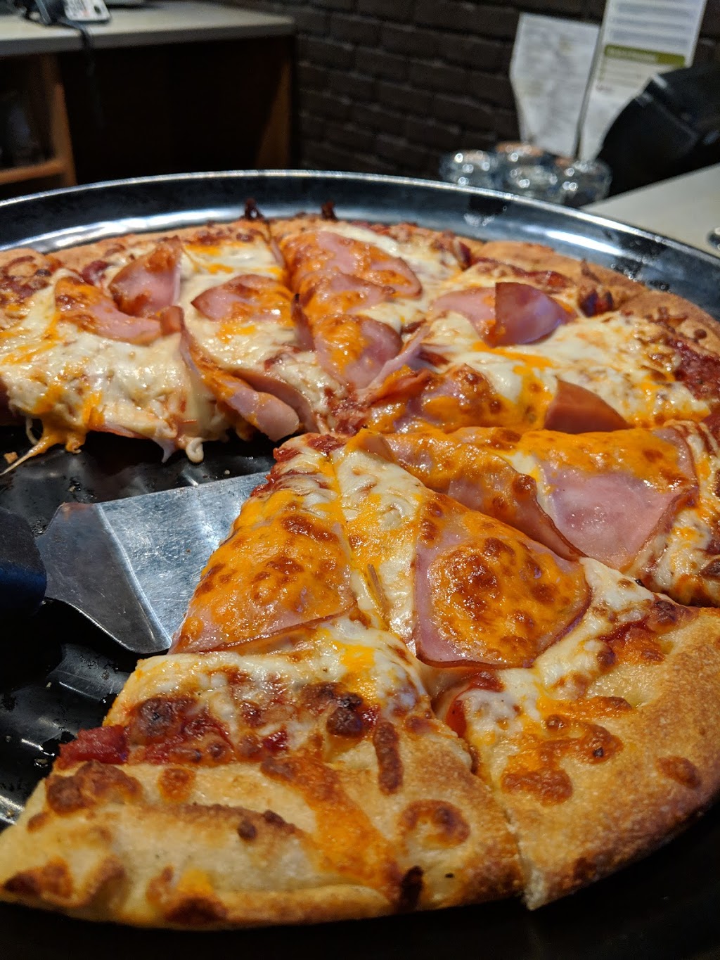 Boston Pizza | 12788 167 Ave NW, Edmonton, AB T6V 1J6, Canada | Phone: (780) 757-2747