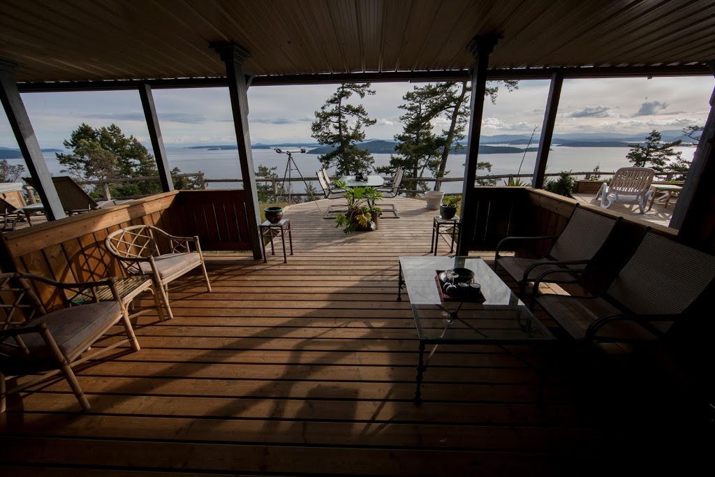 Shangri-La Oceanfront B&B | 5909 Pirates Rd, Pender Island, BC V0N 2M2, Canada | Phone: (250) 984-8109