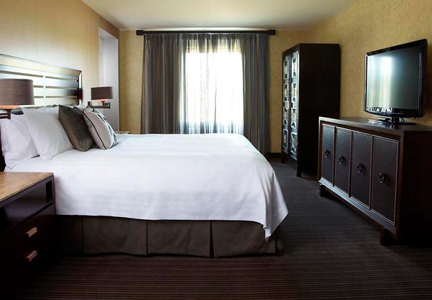 Courtyard by Marriott Buffalo Amherst/University | 4100 Sheridan Dr, Buffalo, NY 14221, USA | Phone: (716) 626-2300