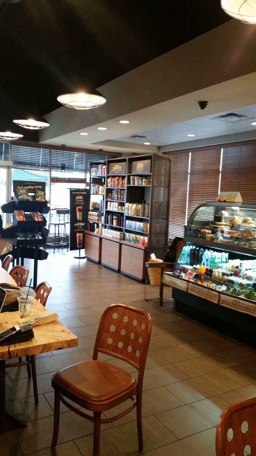 Starbucks | 3051 Walkers Line Unit D-1, Burlington, ON L7M 0W3, Canada | Phone: (905) 336-8707