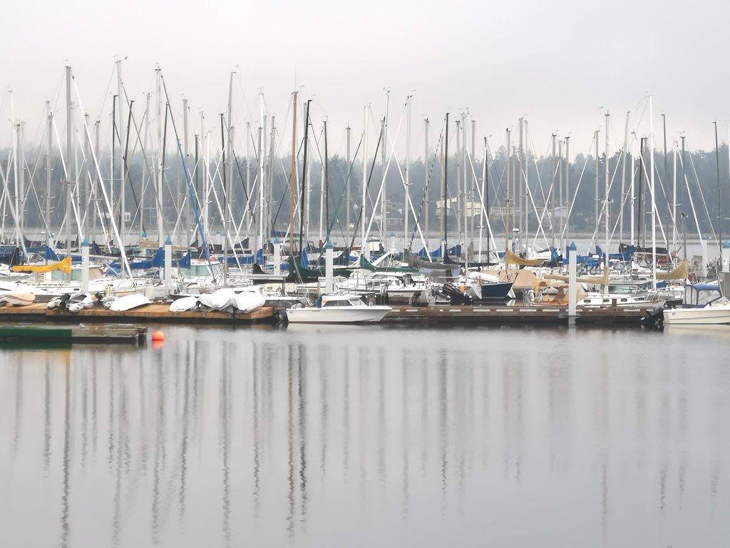 Loon Bay Park | 3290-3270 Beach Dr, Victoria, BC V8R 6M1, Canada