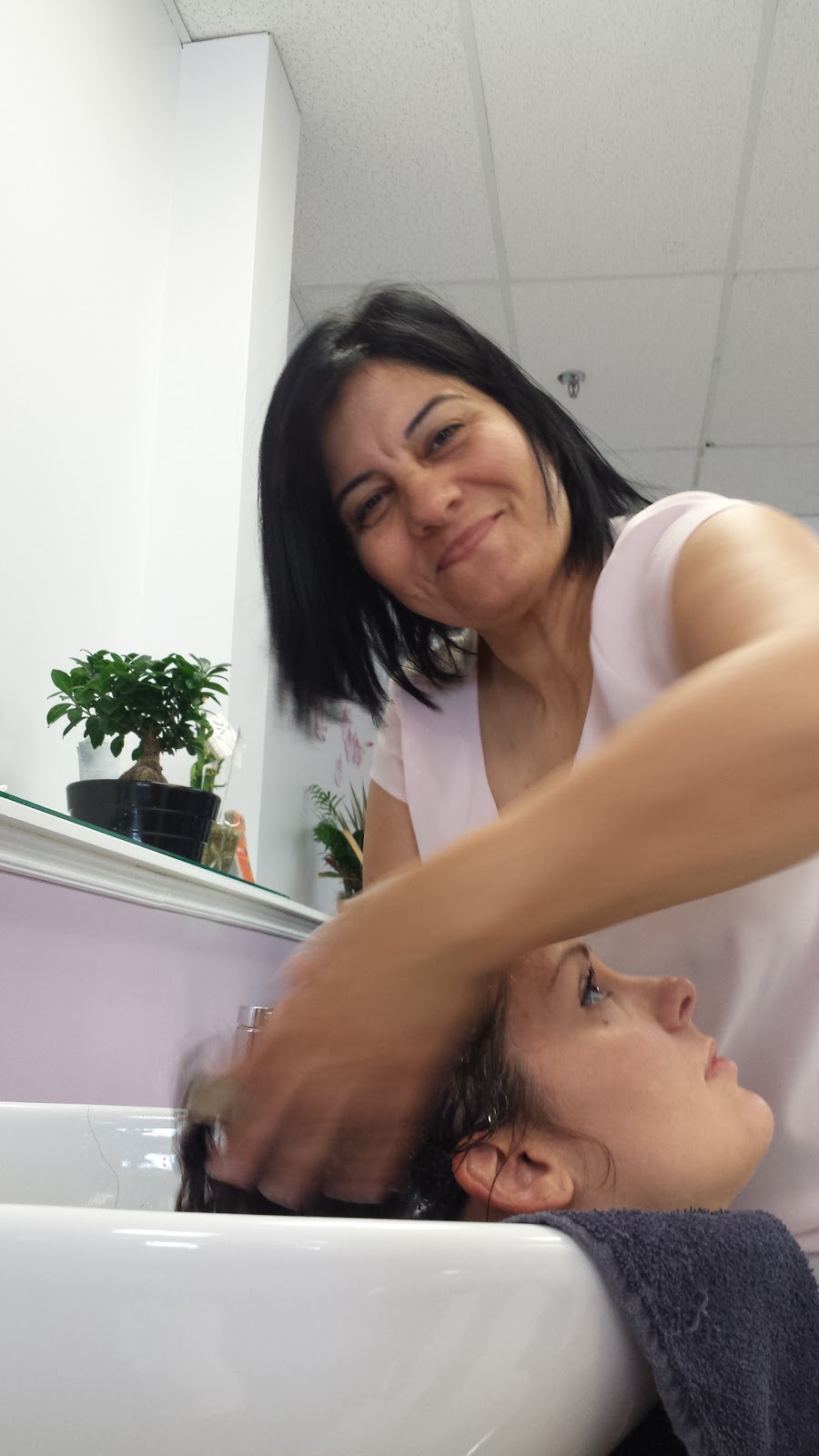Sams Barber and Salon | 1070 Wellington Rd, London, ON N6E 3V8, Canada | Phone: (519) 204-6501