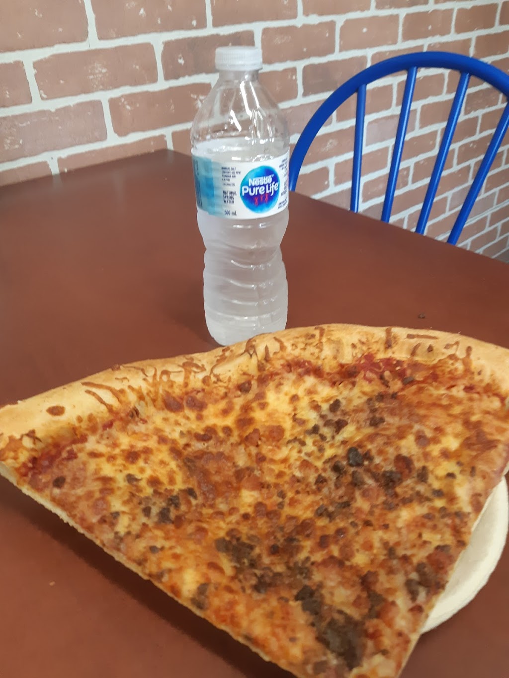 Jessys Pizza Bridgewater | 405 King St, Bridgewater, NS B4V 1B1, Canada | Phone: (902) 530-7777