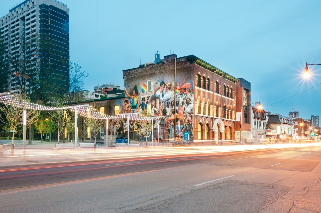 Fabarnak | 519 Church St, Toronto, ON M4Y 2C9, Canada | Phone: (416) 355-6781