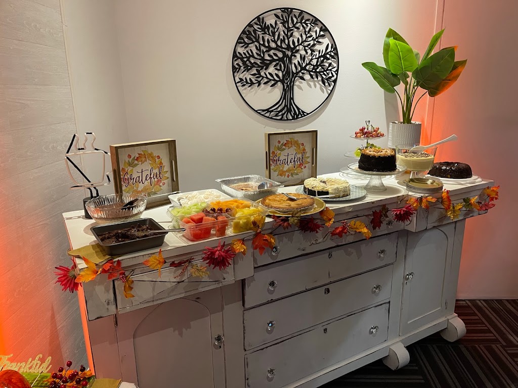 Aviva Studio | 760 Pacific Rd, Oakville, ON L6L 6M4, Canada | Phone: (647) 649-5578