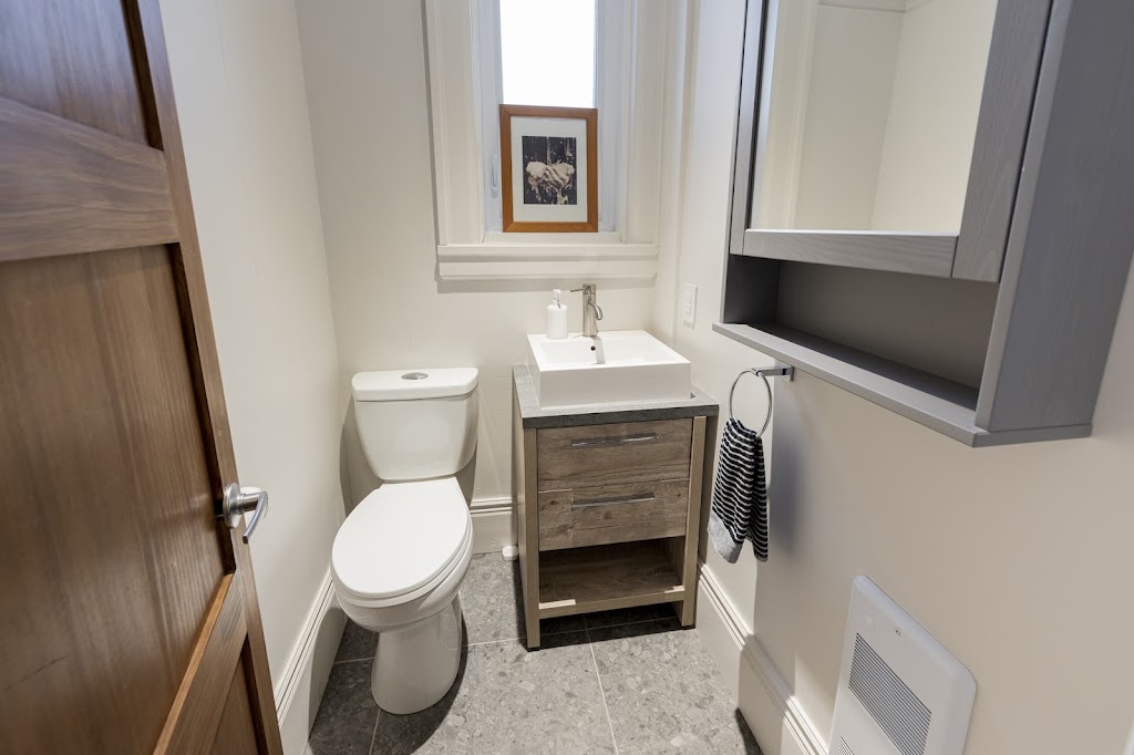 Les 3 Ours, Chalet à louer à North Hatley | 135 R. Main, North Hatley, QC J0B 2C0, Canada | Phone: (819) 993-5712