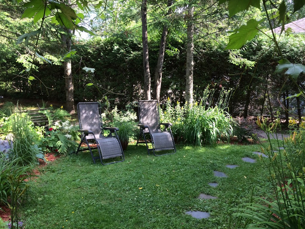 Au Saut Du Lit (Gîte/B&B/ Chambre dhôte/Bed and Breakfast | 224 Rue Merry N, Magog, QC J1X 2E8, Canada | Phone: (819) 847-3074