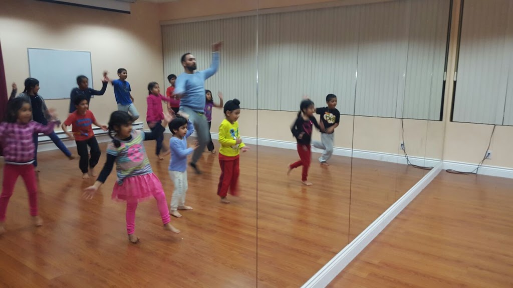 Neeti Dream n Dance School | 1201 Britannia Rd W #7j, Mississauga, ON L5V 1N2, Canada | Phone: (416) 875-6235