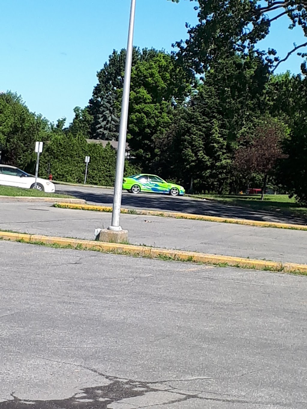 St. Thomas à Becket 4320 Rue SainteAnne, Pierrefonds, QC H9H 4Y7, Canada