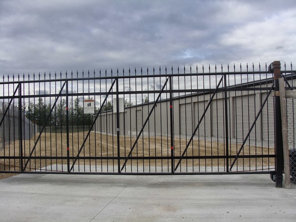 Little Coach Mini Storage | 952 Boulder Blvd, Stony Plain, AB T7Z 0E6, Canada | Phone: (780) 963-4456