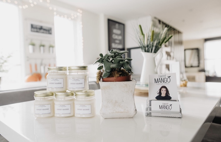 Sweet Mango Sugaring | 240 Queen St W 3rd floor, Toronto, ON M5V 1Z7, Canada | Phone: (647) 880-9566