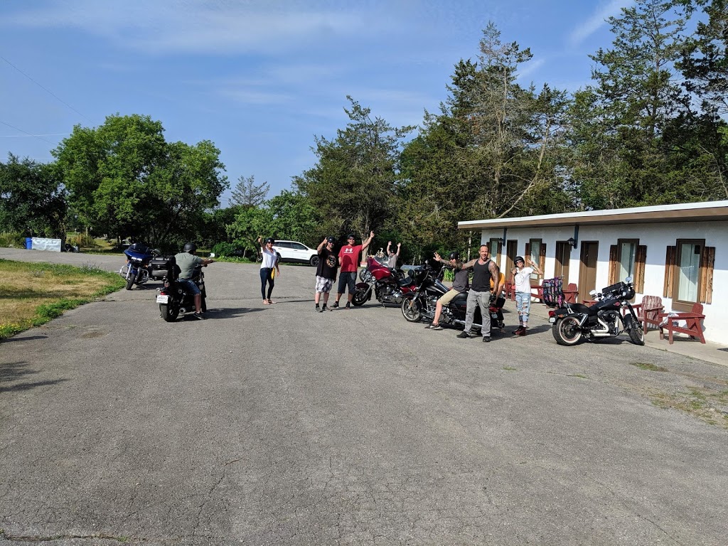 Salmon River Motel | 6421 Old Highway 2, Shannonville, ON K0K 3A0, Canada | Phone: (416) 995-3757