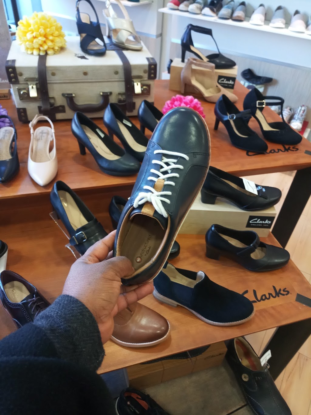 Walking On A Cloud | 593 Queen St W #2, Toronto, ON M5V 2B7, Canada | Phone: (416) 901-3848