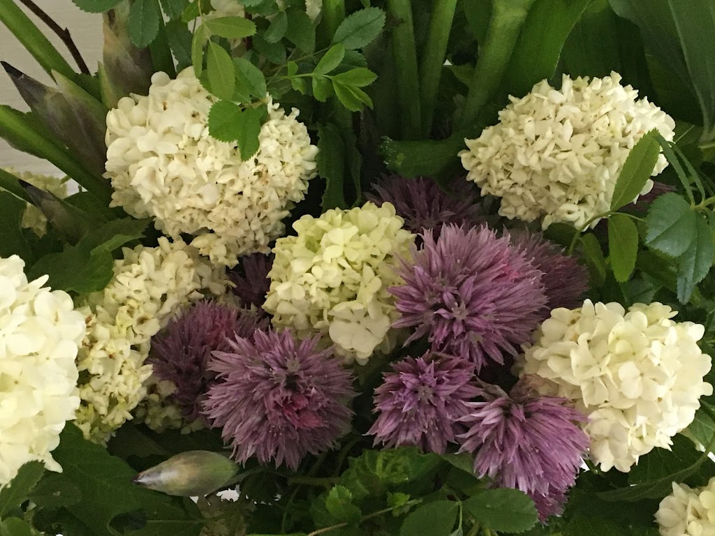 Cocagne Fleurs en Art Inc. | 4766 NB-134, Cocagne, NB E4R 2Z7, Canada | Phone: (506) 576-7438