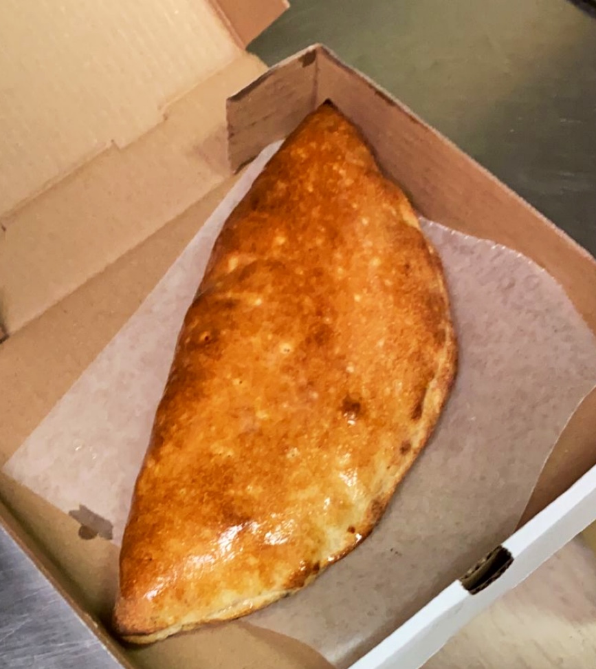 Pizza 204 | 18 Kent Rd, Winnipeg, MB R2L 0X9, Canada | Phone: (204) 663-0983