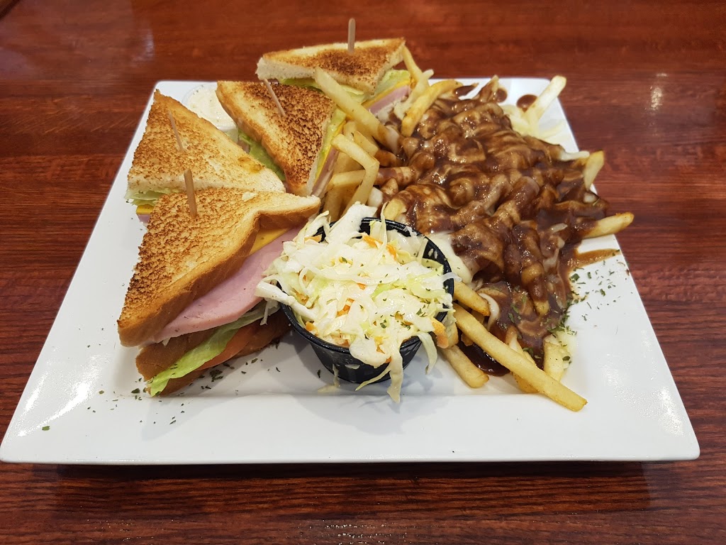 Thruway Restaurant | 10432 ON-7, Carleton Place, ON K7C 3P2, Canada | Phone: (613) 257-5326