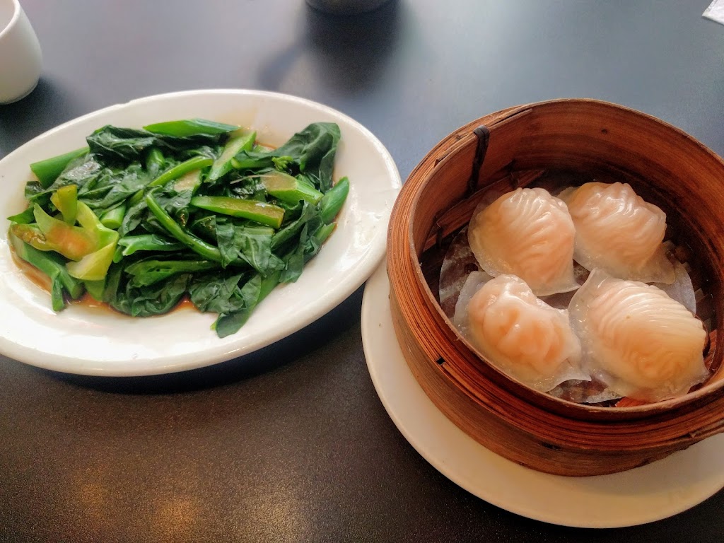 Restaurant Sai Gwan | 14 Rue de la Gauchetière E, Montréal, QC H2X 1P3, Canada | Phone: (514) 227-2868