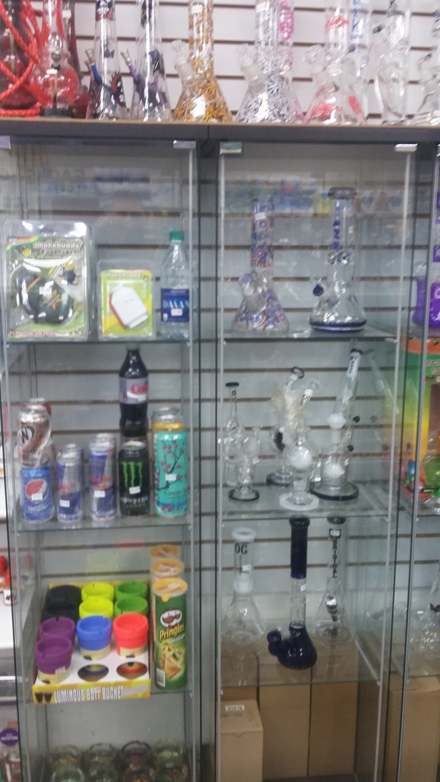 Winston Churchill Convenience | 3015 Winston Churchill Blvd, Mississauga, ON L5L 2V8, Canada | Phone: (905) 828-0110