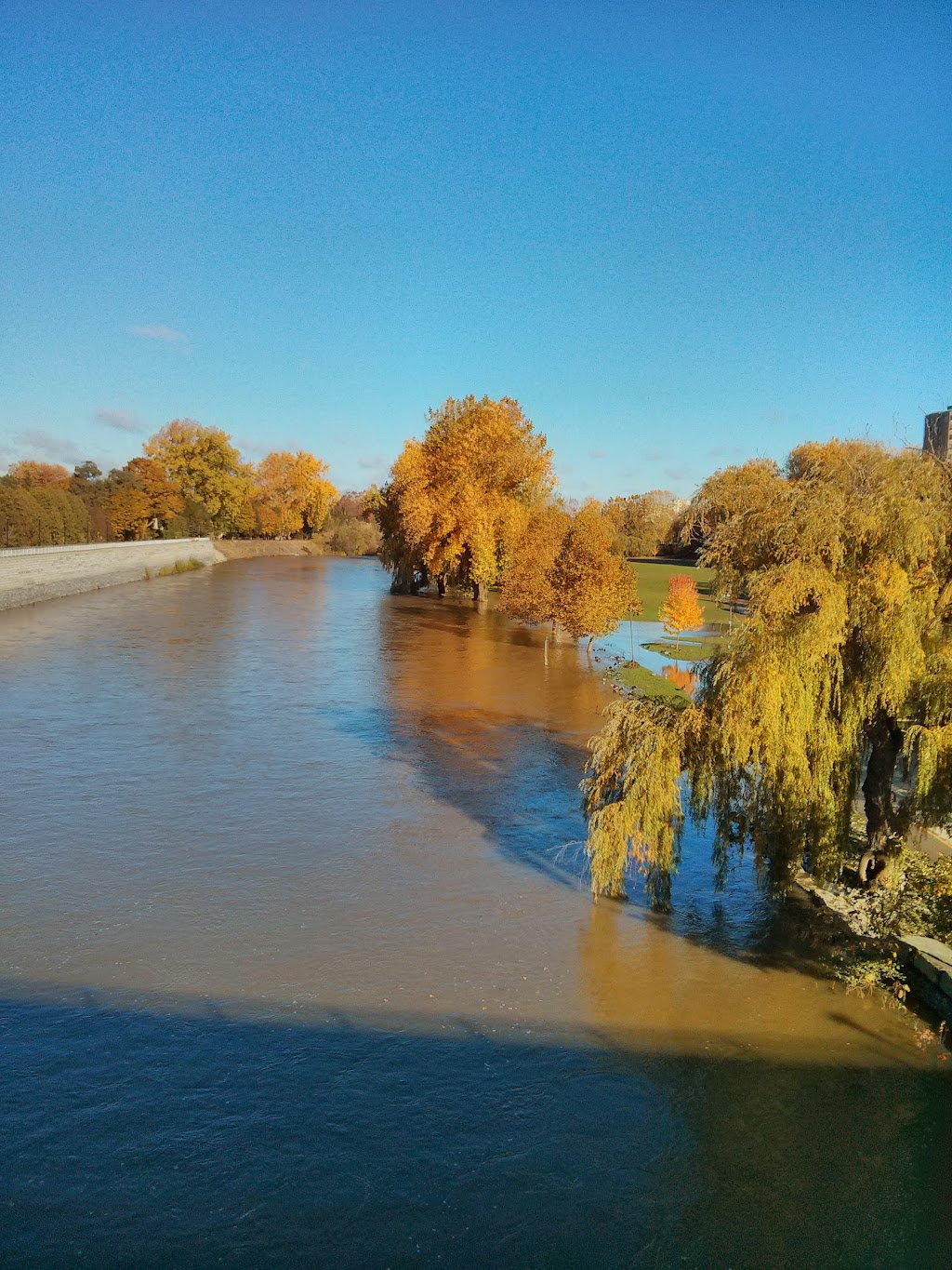 Riverside Park | 78 Riverside Dr, London, ON N6H 1B4, Canada | Phone: (519) 661-5575