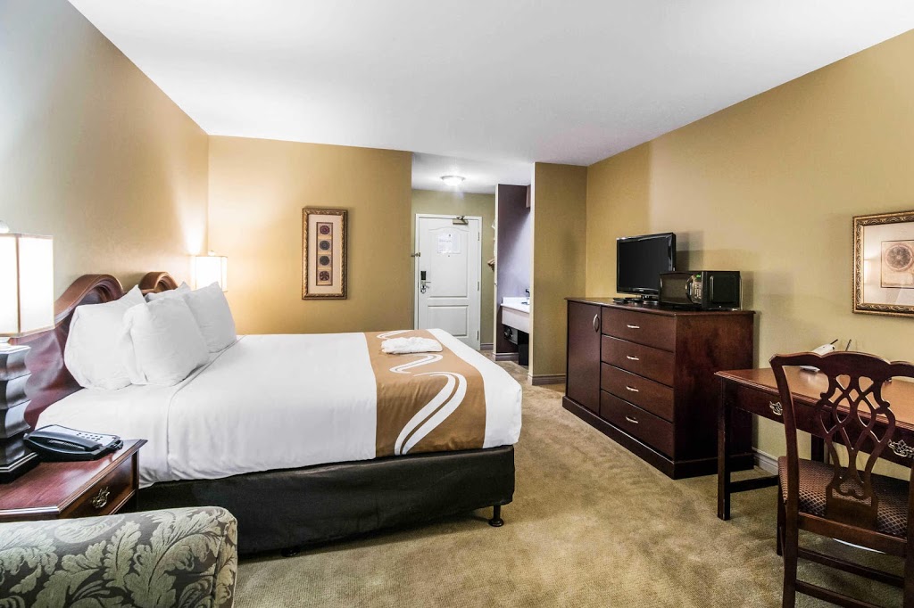 Quality Hotel & Conference Centre | 36035 N Parallel Rd, Abbotsford, BC V3G 2C6, Canada | Phone: (604) 870-1050