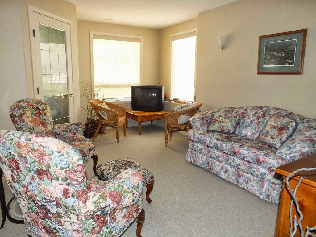 Peachcliff B&B | 945 Peachcliff Dr, Okanagan Falls, BC V0H 1R1, Canada | Phone: (250) 497-7973
