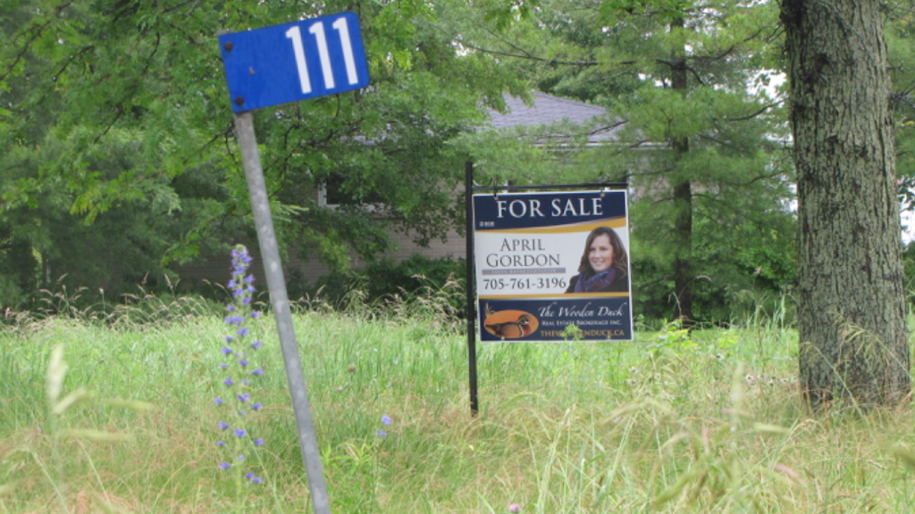 April Gordon, The Wooden Duck Real Estate Brokerage | 74 Durham St S, Madoc, ON K0K 2K0, Canada | Phone: (705) 761-3196