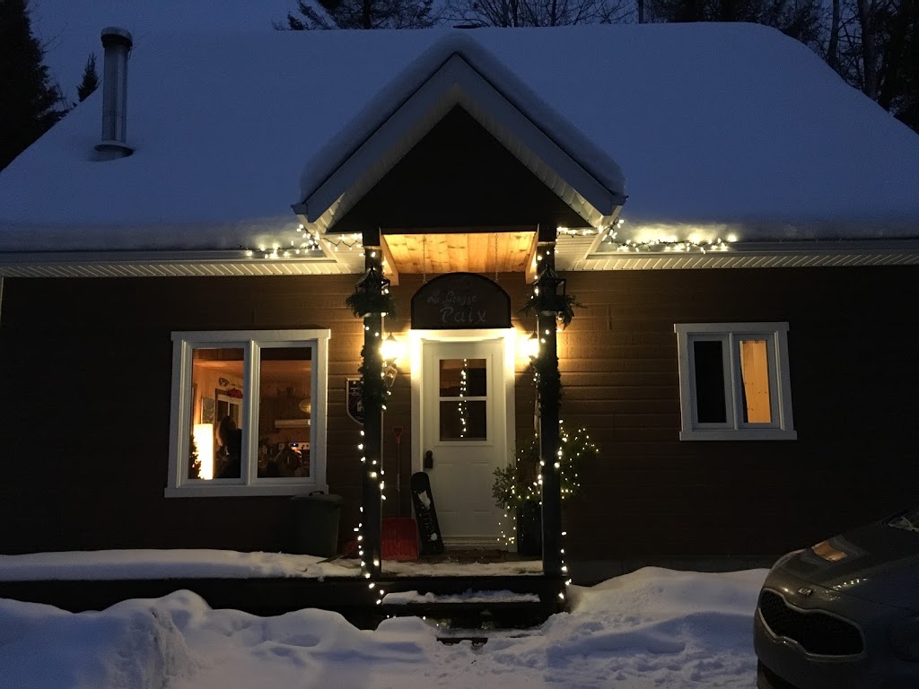 Chalet la Grosse Paix | 1905 rue Chapais, Chertsey, QC J0K 3K0, Canada | Phone: (418) 558-2183