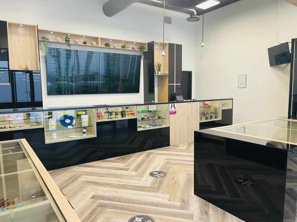 Cannabis House Ambleside | 16436 Ellerslie Rd SW, Edmonton, AB T6W 4S8, Canada | Phone: (587) 489-5889