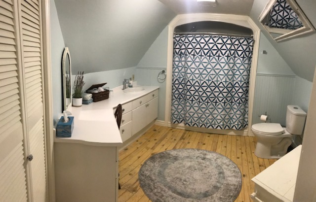 Cavana House Bed & Breakfast | 241 Mississaga St W, Orillia, ON L3V 3B7, Canada | Phone: (705) 330-1725
