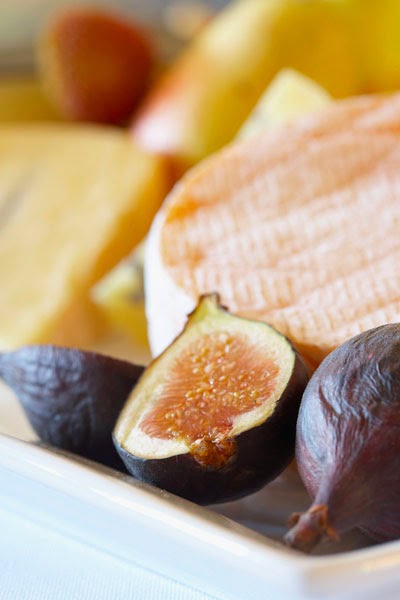 Epicuria Food Shop and Catering | 357 St Laurent Blvd, Ottawa, ON K1K 2Z7, Canada | Phone: (613) 745-7356
